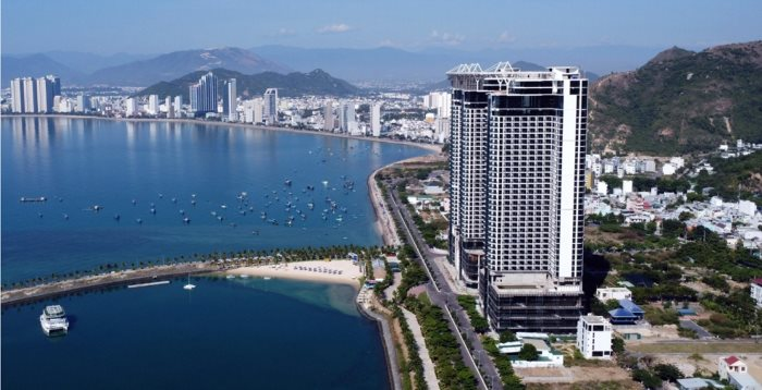 Khoản nợ liên quan đến siêu cao ốc ở Nha Trang rao bán nhiều lần vẫn “ế khách”- Ảnh 1. Khoản nợ liên quan đến siêu cao ốc ở Nha Trang rao bán nhiều lần vẫn “ế khách”- Ảnh 1.