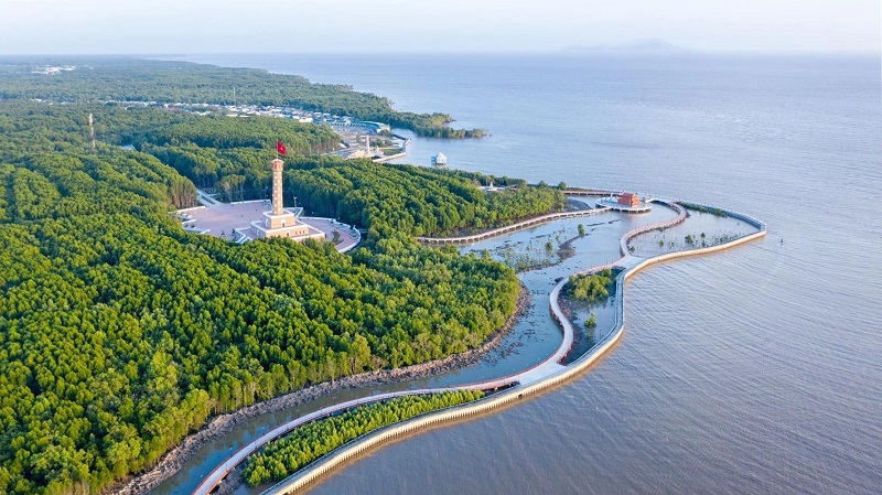 Loạt doanh nghiệp muốn đầu tư các dự án “khủng” tại tỉnh có cầu vượt biển 18km dài nhất Việt Nam