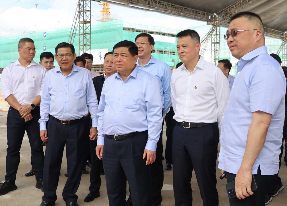 Phó Thủ tướng kiểm tra tiến độ các dự án phục vụ hội nghị APEC 2027- Ảnh 1.