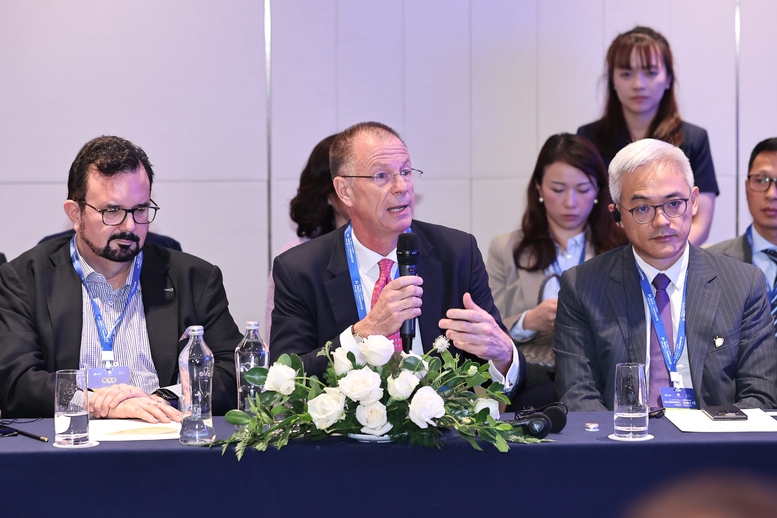 Thủ tướng: Thể chế thông thoáng, hạ tầng thông suốt, quản trị thông minh, cách làm thông dụng cho trung tâm tài chính quốc tế