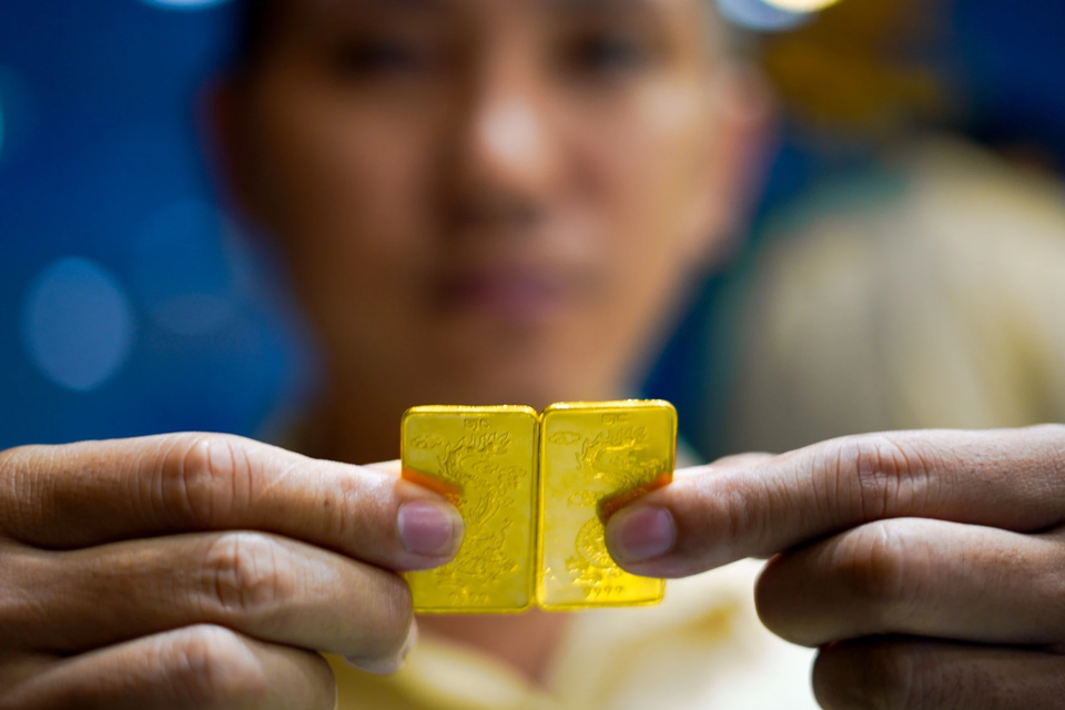 Đề xuất mới về việc đánh thuế mua bán vàng miếng