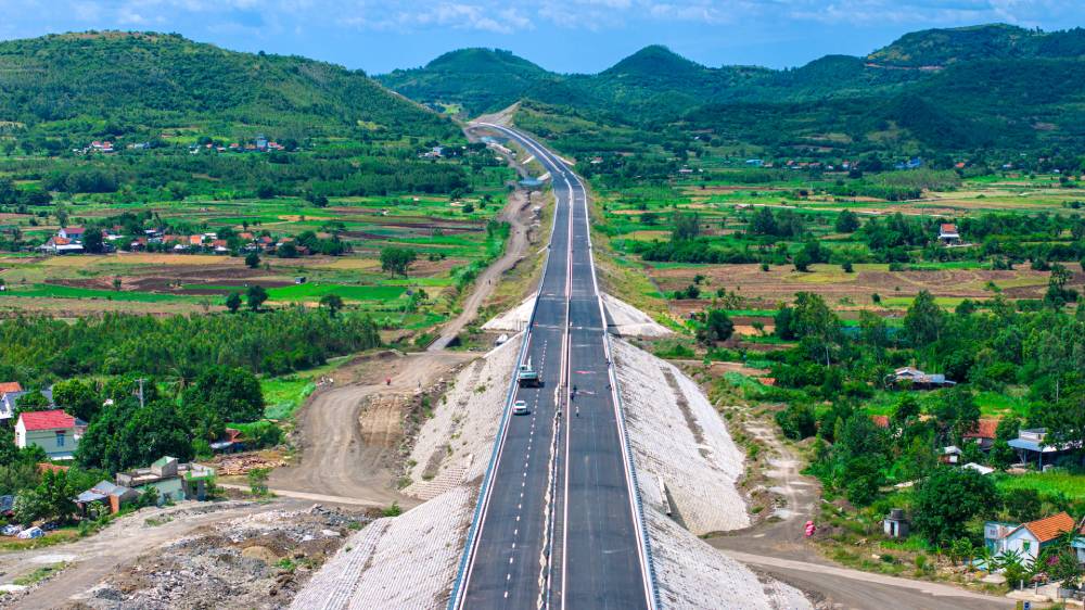 Chỉ đạo mới của Phó Thủ tướng với 4 dự án cao tốc Bắc - Nam