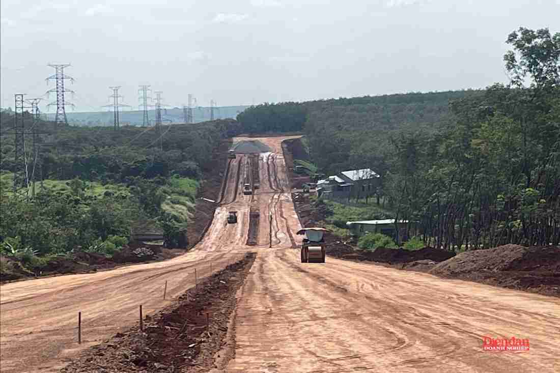 Áp lực giải ngân vốn đầu tư công: Nhiều dự án “mắc kẹt” vì thiếu nguồn cung VLXD