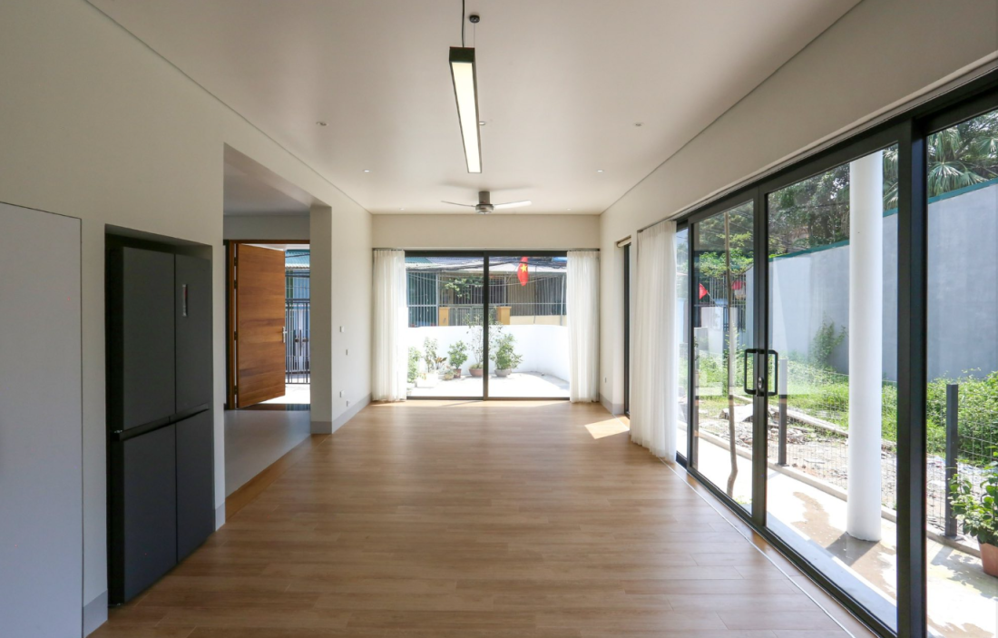 Nhà Hà Nội xoay hướng thông minh để giải nhiệt hướng Tây và đón gió lành- Ảnh 9. Nhà Hà Nội xoay hướng thông minh để giải nhiệt hướng Tây và đón gió lành- Ảnh 9.