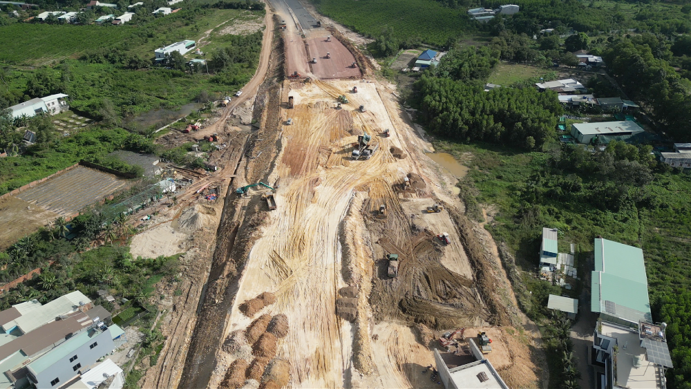 Cao điểm hạ tầng 2026: Các dự án trọng điểm phía Nam cần tới hơn 15 triệu m3 vật liệu