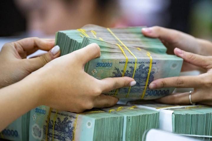 Nguyên nhân khiến lãi suất huy động tăng lên 7,5–8,0%/năm