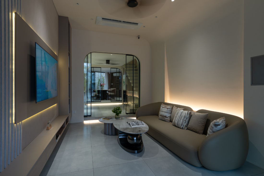 Nhà ống 80m2 TP.HCM: Thánh đường lệch tầng rực nắng giữa lòng đô thị nén- Ảnh 5.