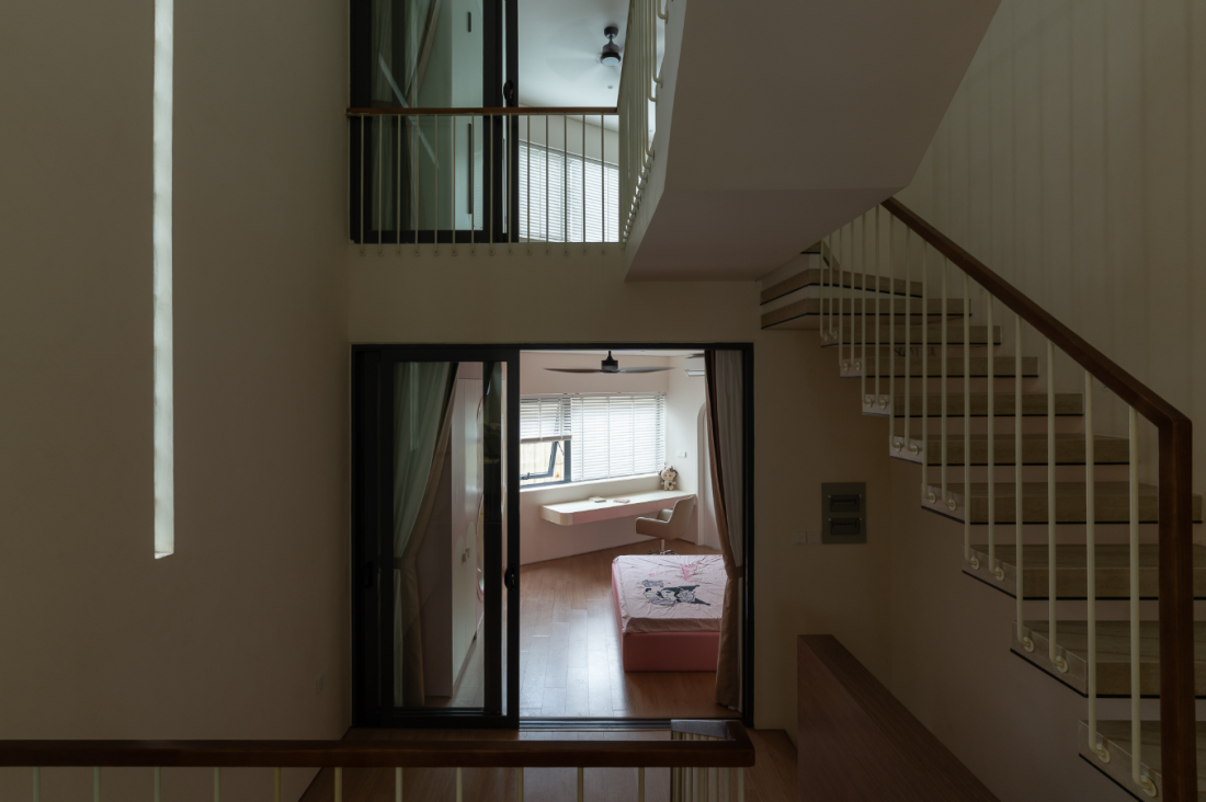 Nhà ống 80m2 TP.HCM: Thánh đường lệch tầng rực nắng giữa lòng đô thị nén- Ảnh 7.