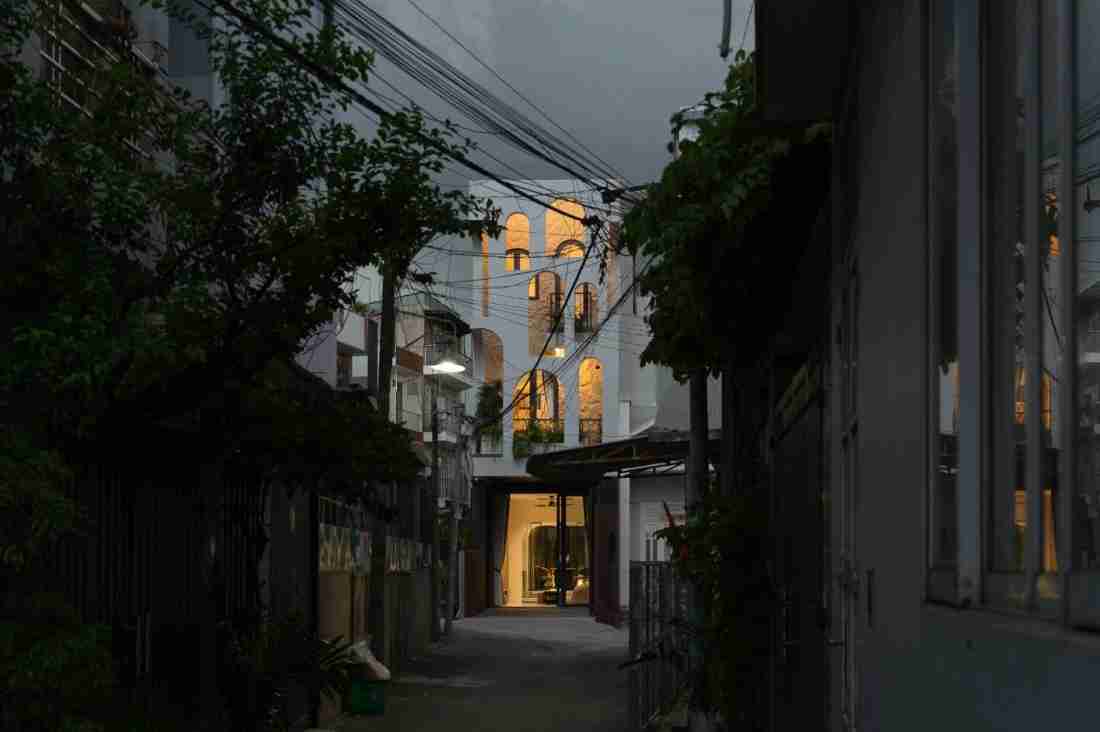 Nhà ống 80m2 TP.HCM ấn tượng với những vòm cong độc đáo