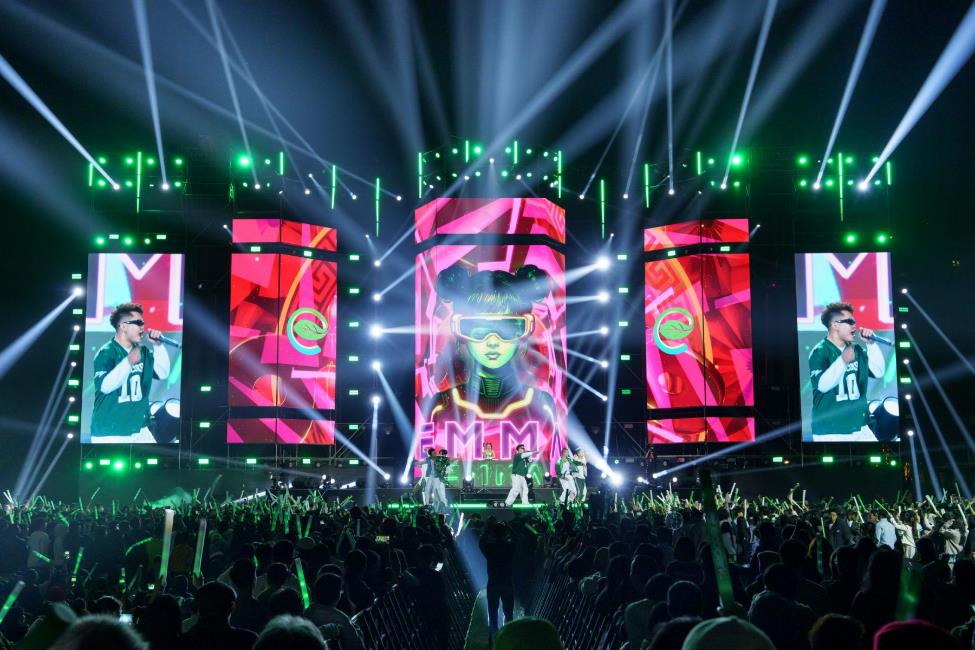 Ecopark Countdown 2026: Cư dân khắp 3 miền mãn nhãn với âm thanh, ánh sáng, pháo hoa giữa thiên nhiên- Ảnh 2. Ecopark Countdown 2026: Cư dân khắp 3 miền mãn nhãn với âm thanh, ánh sáng, pháo hoa giữa thiên nhiên- Ảnh 2.