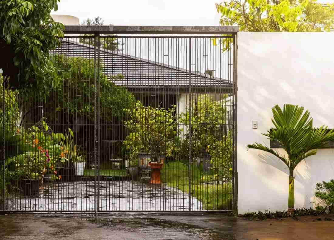 Nghệ thuật nén không gian: Giải mã dải trục "hơi thở" trong ngôi nhà cấp 4 tại Kon Tum