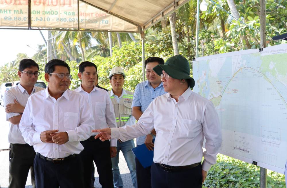 Đang làm tuyến đường ven biển dài 40km tại An Giang- Ảnh 1. Đang làm tuyến đường ven biển dài 40km tại An Giang- Ảnh 1.