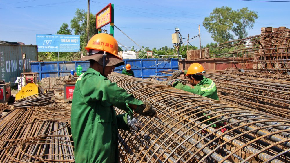 Chỉ còn ít ngày, cao tốc Cần Thơ - Cà Mau sẽ thông xe tuyến chính, TP.HCM về Cà Mau chỉ còn 4 giờ- Ảnh 2. Chỉ còn ít ngày, cao tốc Cần Thơ - Cà Mau sẽ thông xe tuyến chính, TP.HCM về Cà Mau chỉ còn 4 giờ- Ảnh 2.