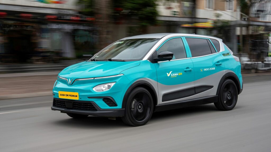 Hãng taxi của ông Phạm Nhật Vượng tăng vốn điều lệ lên 35.500 tỷ đồng