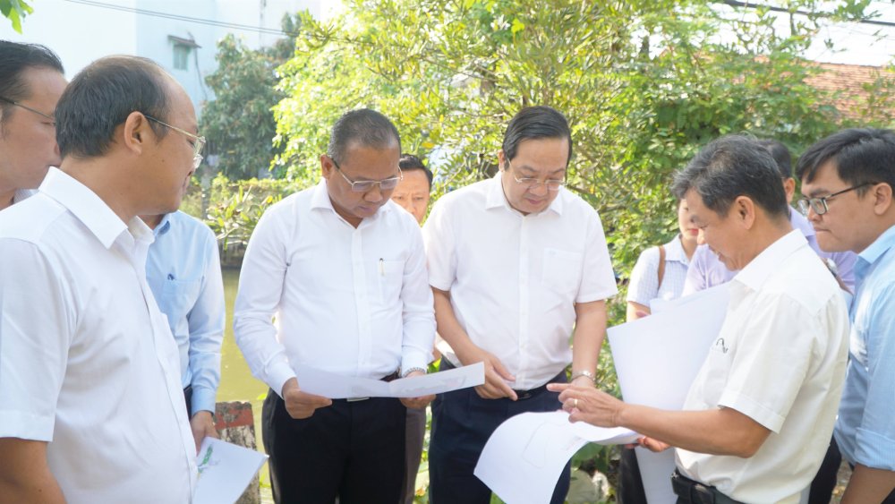 Tây Ninh chỉ đạo gỡ vướng mặt bằng dự án đường dẫn cầu Cần Giuộc trên tuyến đường hơn 4.700 tỷ- Ảnh 1. Tây Ninh chỉ đạo gỡ vướng mặt bằng dự án đường dẫn cầu Cần Giuộc trên tuyến đường hơn 4.700 tỷ- Ảnh 1.