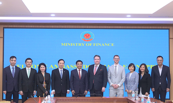 Mỹ muốn đầu tư mạnh vào Việt Nam: Công nghệ cao, năng lượng sạch, khoáng sản và hạ tầng quy mô lớn- Ảnh 1.