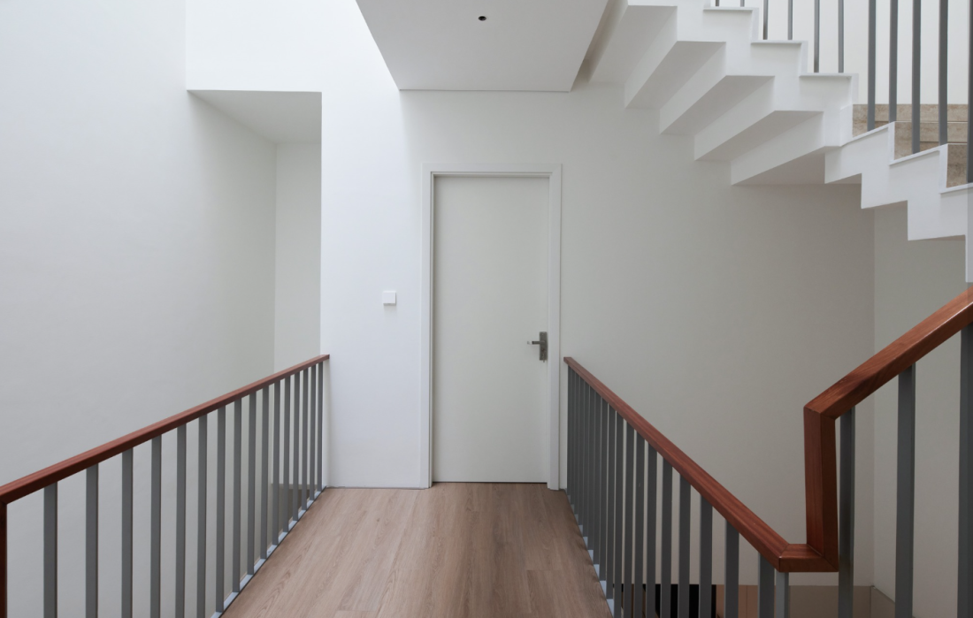 Nhà 2 mặt tiền hẻm nhỏ Hà Nội hóa giải sự thiếu sáng của nhà ống dài- Ảnh 10.