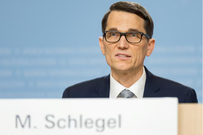 Chủ tịch Ngân hàng Trung ương Thụy Sĩ: Fed độc lập là điều “rất quan trọng với thế giới”