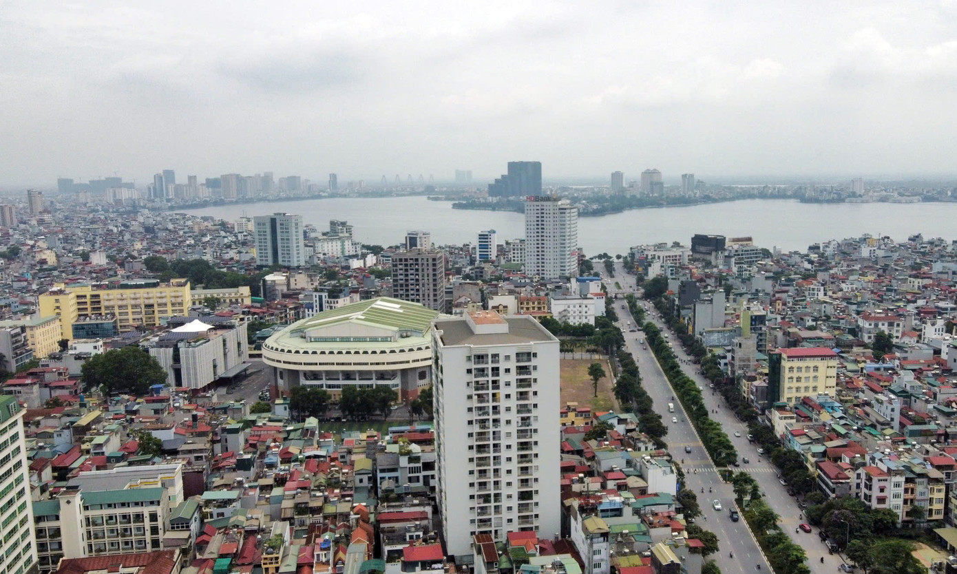 Giá đất Hồ Tây 2 tỷ/m2, ảo ma!!