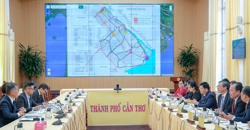 Ông lớn 50 tỷ USD Nhật khảo sát thực địa về các khu công nghiệp nghìn ha tại Cần Thơ- Ảnh 1.