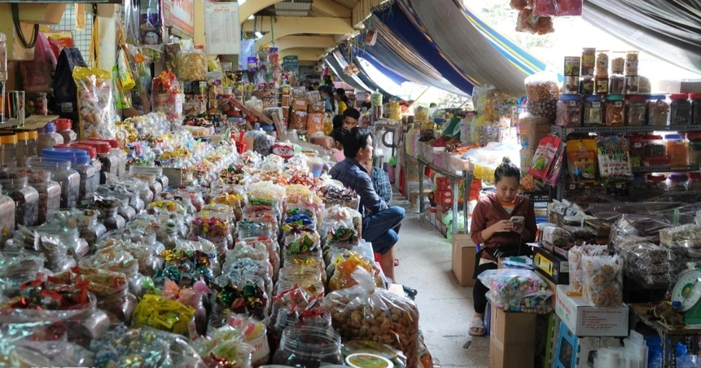 Hộ kinh doanh, cá nhân kinh doanh nhiều ngành nghề, nhiều địa điểm thì tính thuế thế nào?