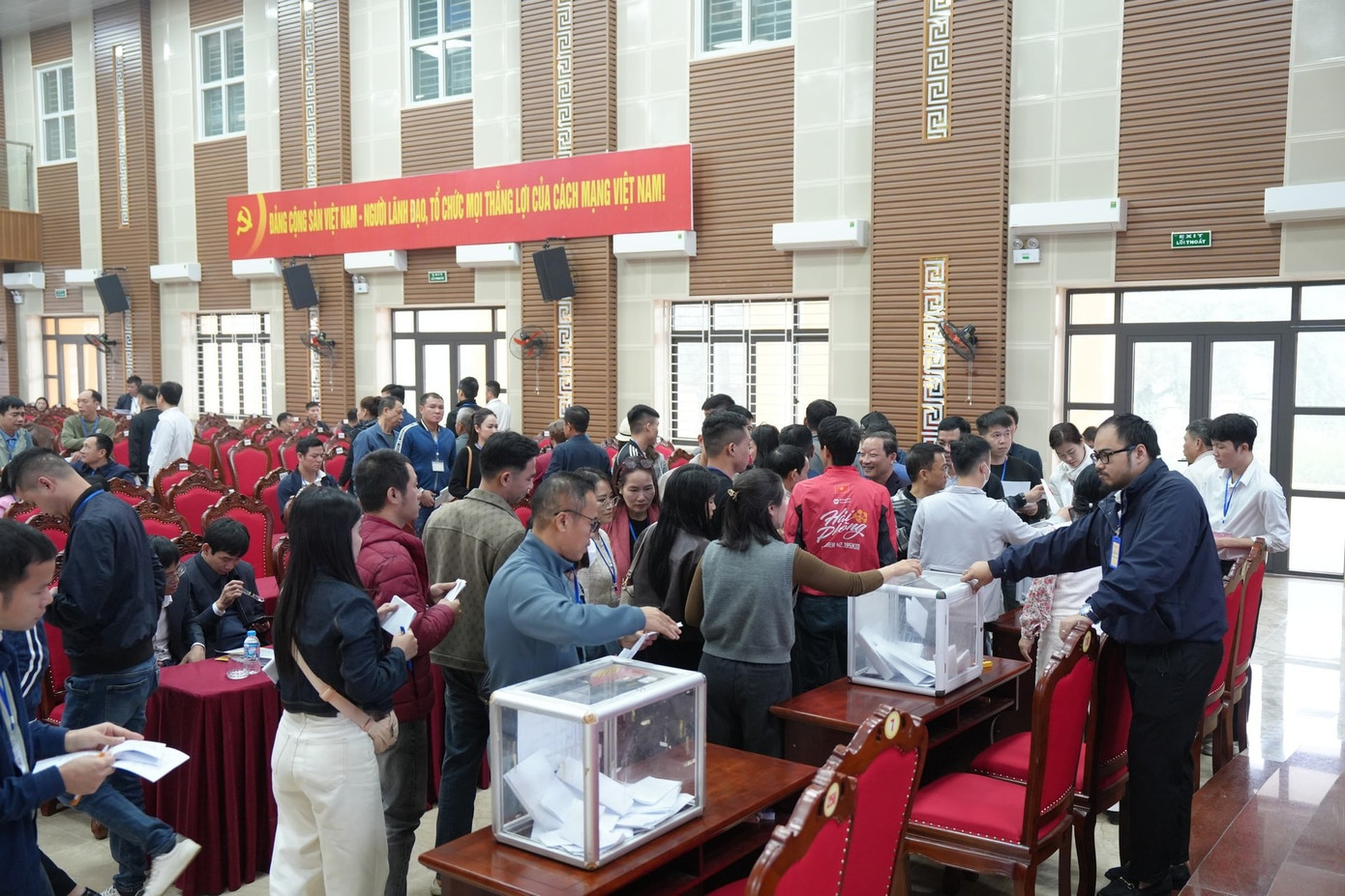 Hà Nội sốt đất: Mức giá trúng đấu giá gấp 10-13 lần