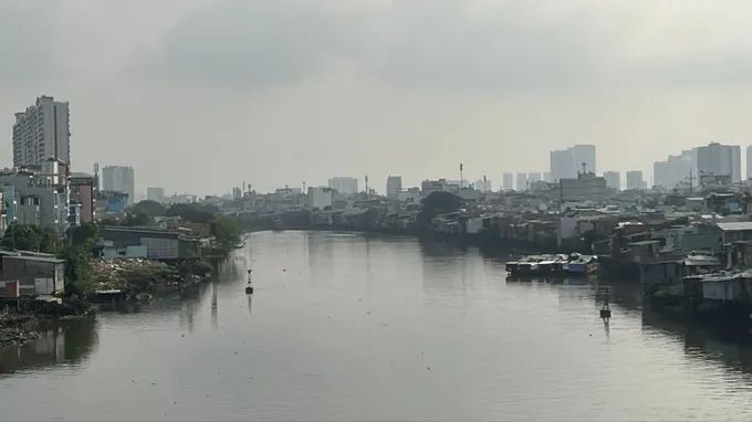 TPHCM hoàn thành khảo sát nhà trên và ven sông, kênh, rạch trước ngày 20-3