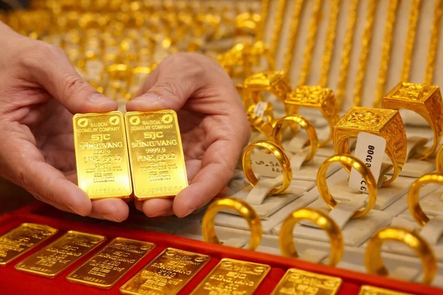 Giá vàng hôm nay 10-3: Hồi phục, tăng lên ngưỡng 185,5 triệu đồng/lượng