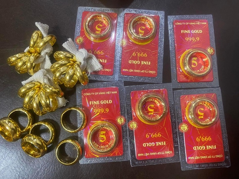 Giá vàng hôm nay 14-3: Vàng trong nước giảm 2,2 triệu đồng/lượng