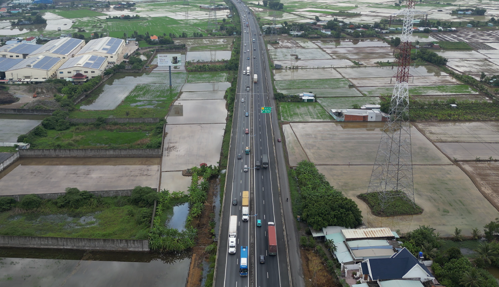Dự án mở rộng cao tốc gần 100km từ TP.HCM đi miền Tây có diễn biến mới, liên quan vật liệu- Ảnh 2.