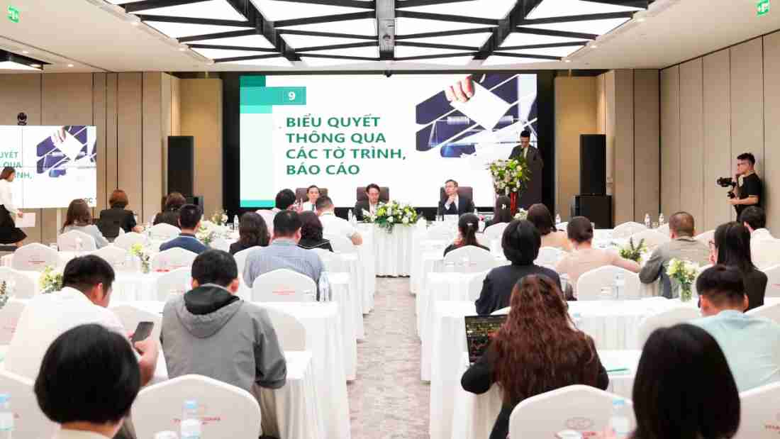 Ngành chứng khoán vào mùa đại hội: Tăng trưởng phân hóa, cuộc đua vốn nóng lên