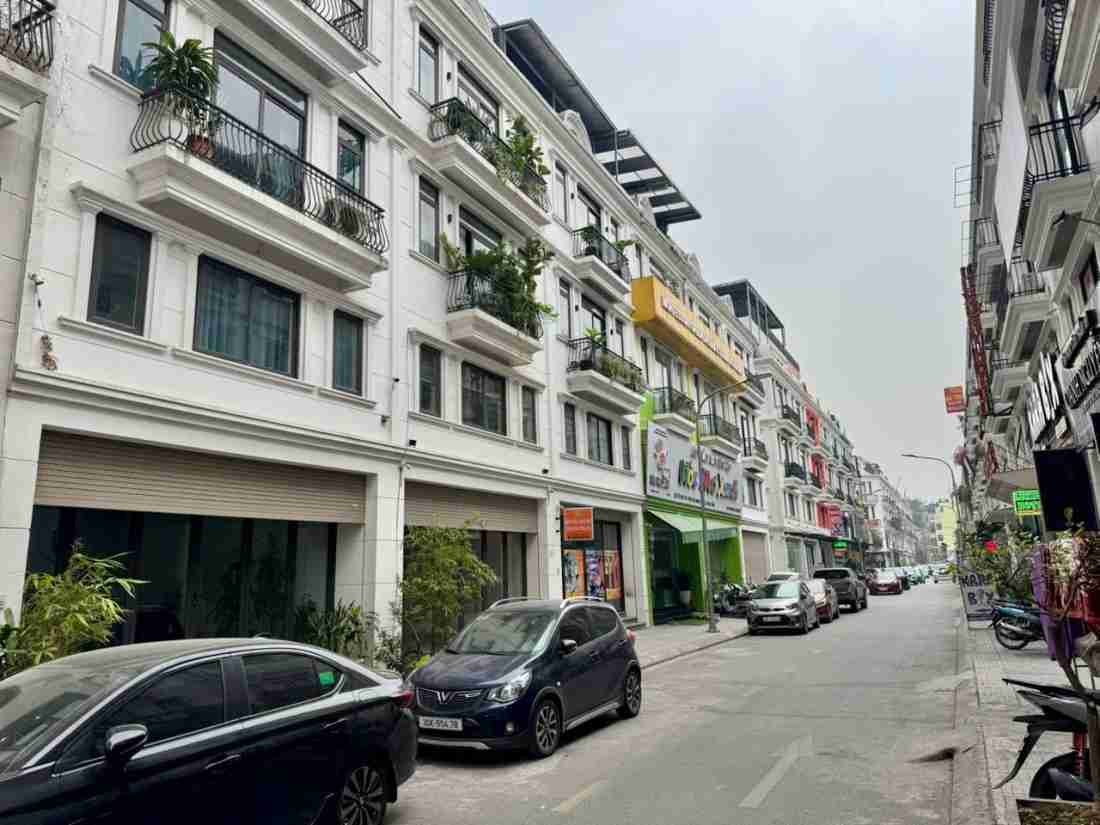 Biệt thự liền kề Hà Nội lập đỉnh giá mới