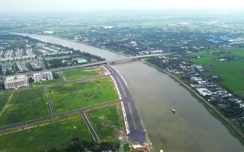 Phường Long An thông tin về vướng mắc tái định cư tại Dự án kè chống sạt lở bờ sông Vàm Cỏ Tây