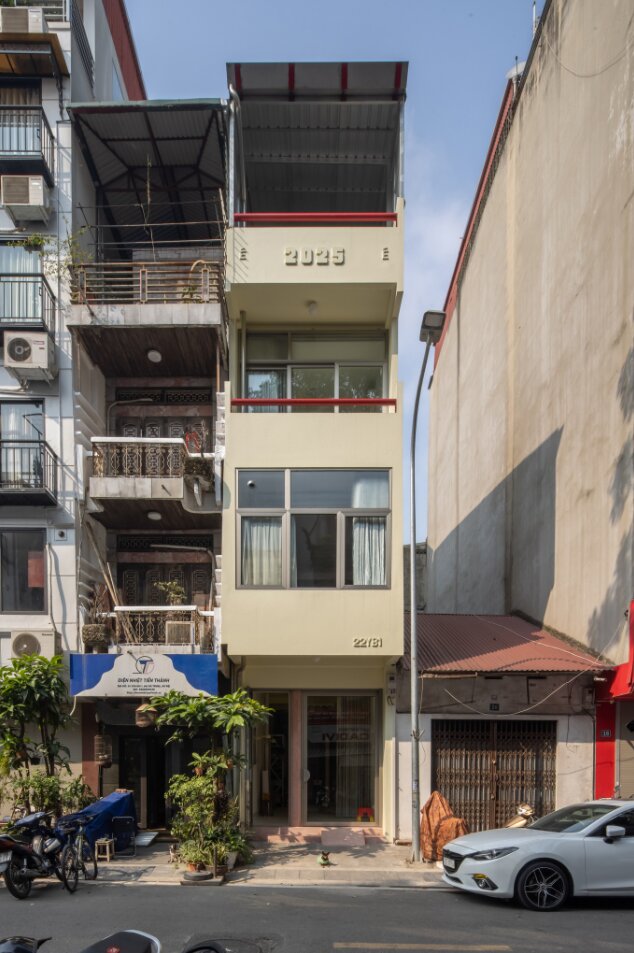 Nhà ống ngang 3m xuống cấp thành văn phòng kết hợp ở: Giải pháp bài toán cho thuê tại Hà Nội