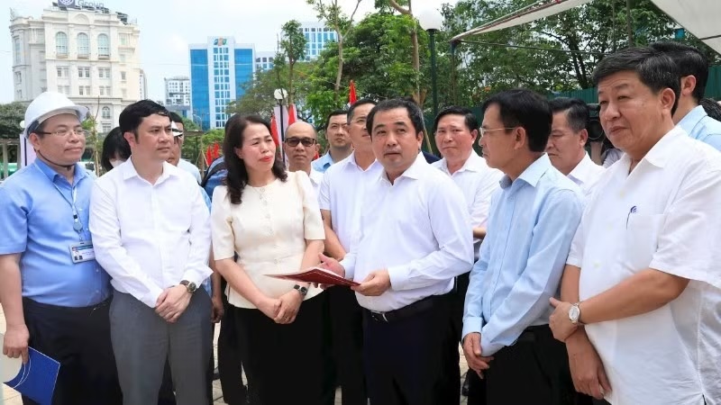 Bí thư Thành ủy Hà Nội yêu cầu không để mặt bằng là điểm nghẽn của dự án