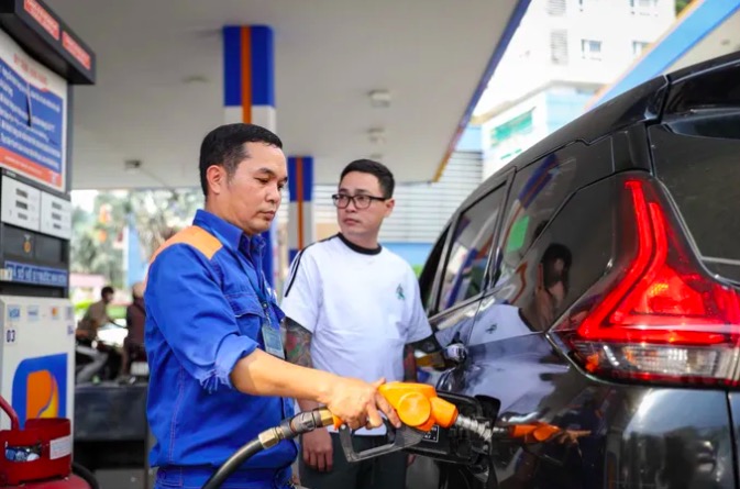 Kéo dài việc giảm thuế nhập khẩu một số mặt hàng xăng dầu về 0% đến 30-6