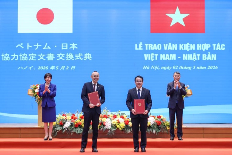 Việt Nam - Nhật Bản trao 6 văn kiện hợp tác
