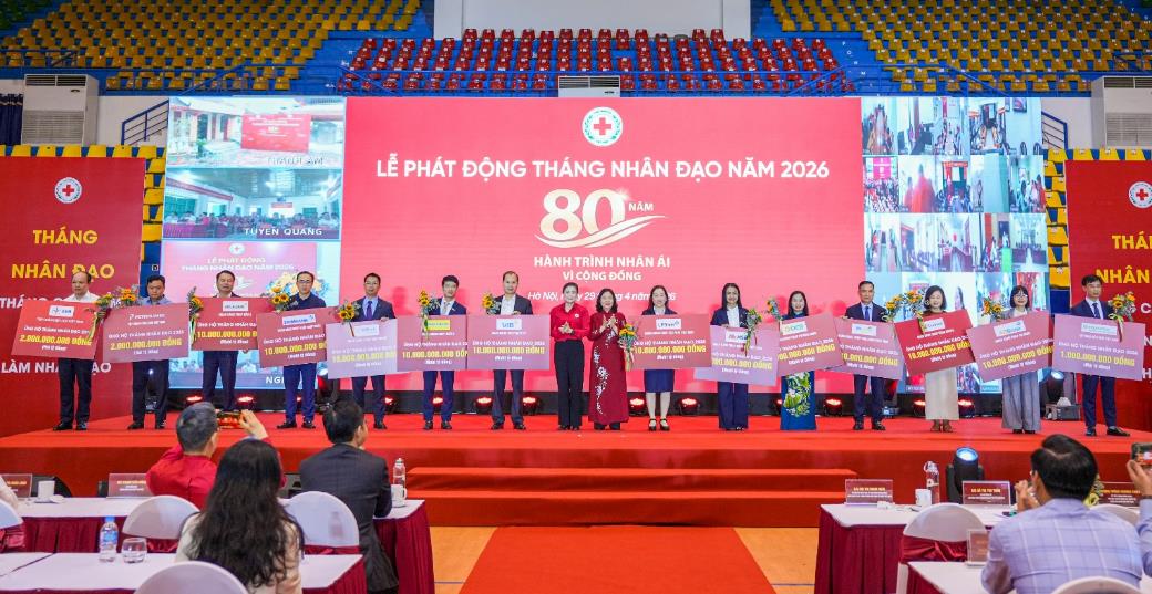EximBank trao tặng 10 tỉ đồng hưởng ứng Tháng Nhân đạo năm 2026