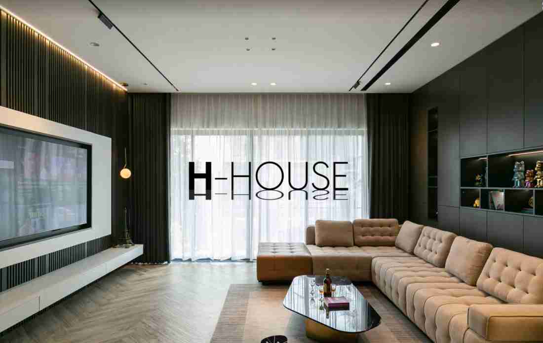 Nhà chung sân 3 thế hệ ở Hà Nội: Nghệ thuật chia không gian tối giản trên đất 58m²