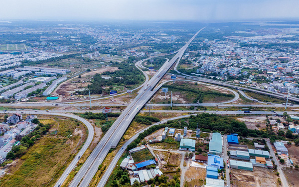 Bất động sản 24h: 9 khu vực tại Tây Ninh chuẩn bị lên phường, chốt phương án chọn nhà đầu tư cao tốc TP.HCM - Mộc Bài.- Ảnh 1.