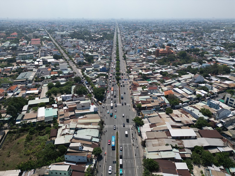 TP.HCM trước bước ngoặt quy hoạch mới: Đề xuất mở rộng vùng, hình thành 3 hành lang kinh tế- Ảnh 2.