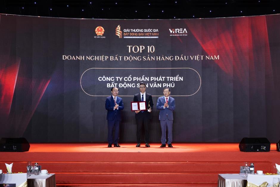 Văn Phú được vinh danh Top 10 Doanh nghiệp bất động sản hàng đầu Việt Nam- Ảnh 1.