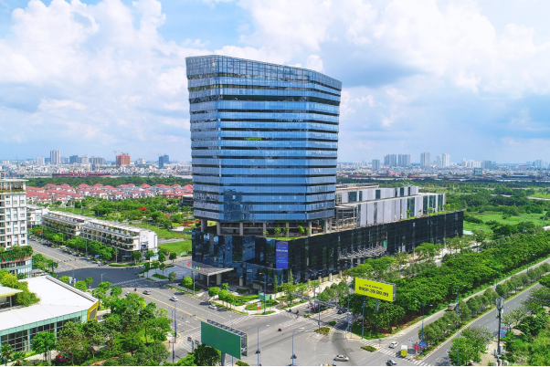 Doanh nghiệp sở hữu chuỗi Thiso Mall báo lãi tăng đột biến nhưng vẫn gánh hơn 7.100 tỷ đồng nợ phải trả- Ảnh 1.