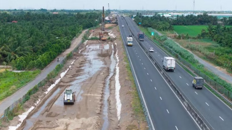 Nhà đầu tư lên phương án rút ngắn 6 tháng thi công mở rộng cao tốc Thành phố Hồ Chí Minh-Trung Lương-Mỹ Thuận