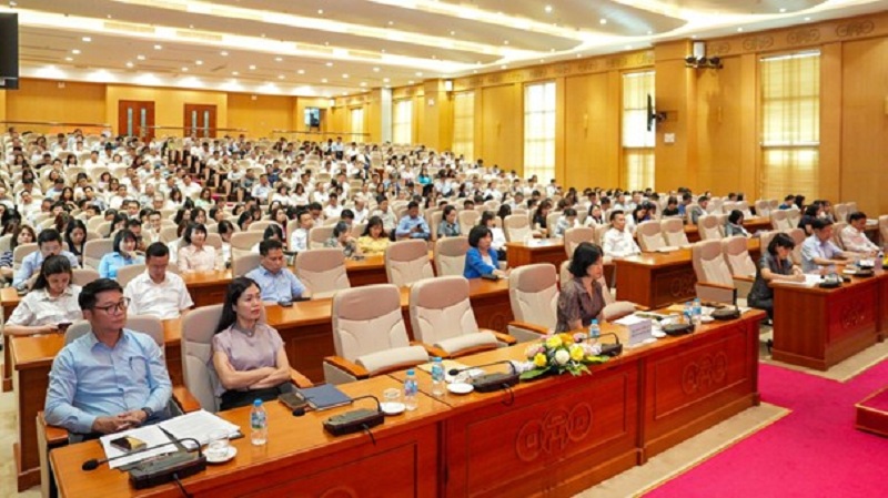 NHNN yêu cầu các ngân hàng tiếp tục giảm lãi suất, xử lý nghiêm hành vi đẩy lãi suất huy động- Ảnh 1.