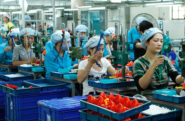 Động lực tăng trưởng kinh tế Việt Nam xoay trục sang đầu tư?