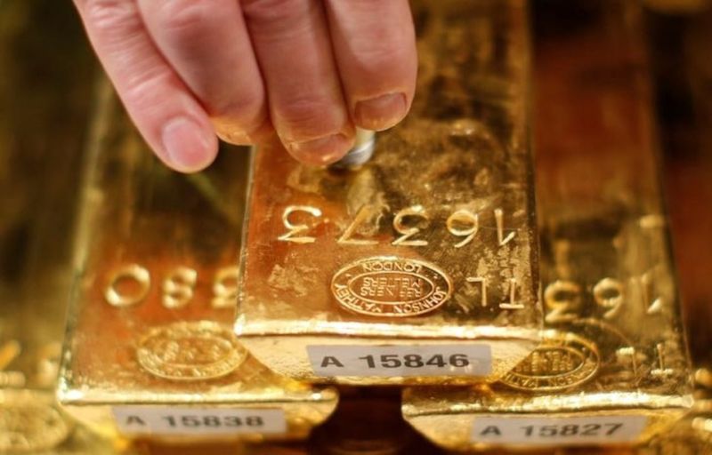 Giá vàng thủng mốc 4.100 USD/ounce, dầu tiếp tục giảm sâu