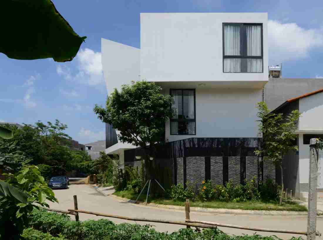 Vuông hóa góc xéo: Lời giải cho nhà phố trên đất phi đối xứng tại Bắc Giang