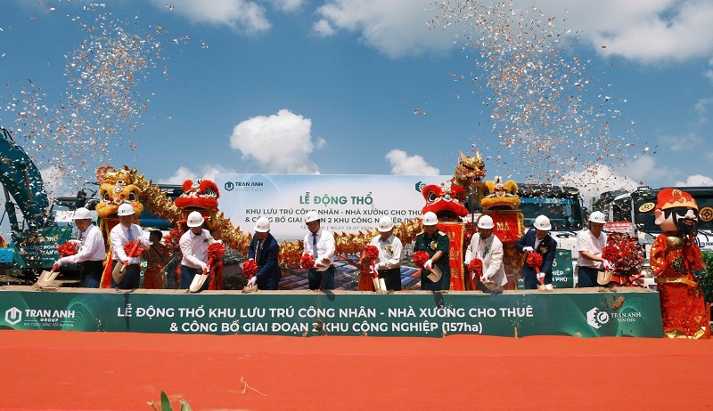 Khởi công khu lưu trú công nhân, công bố giai đoạn 2 Khu công nghiệp Trần Anh - Tân Phú