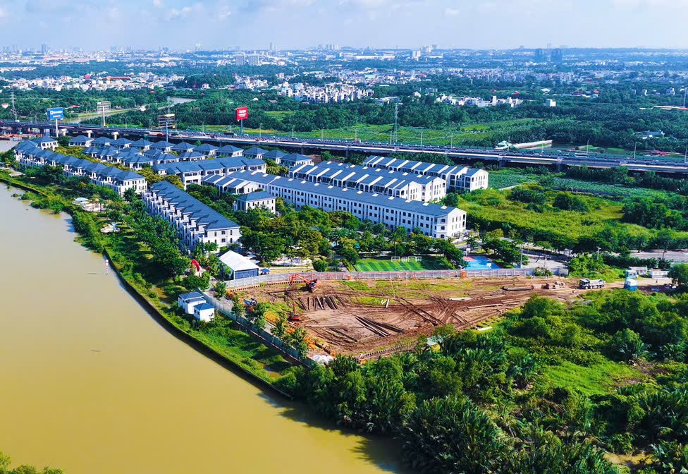 Tropic Tower: Phân khu căn hộ thuộc Tropic Riverside